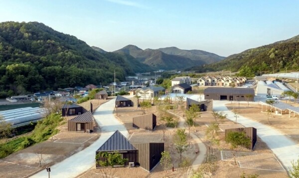 한국농어촌공사와 의성군이 체류형 농촌마을 모델로 조성한 경북 의성 고운마을은 이상적인 농촌마을 구현으로 국토대전공모전 수상의 영예를 안았다