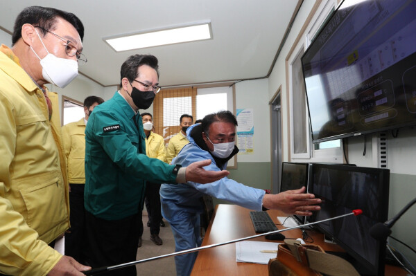 충남 홍성군 거점소독시설 방문 모습