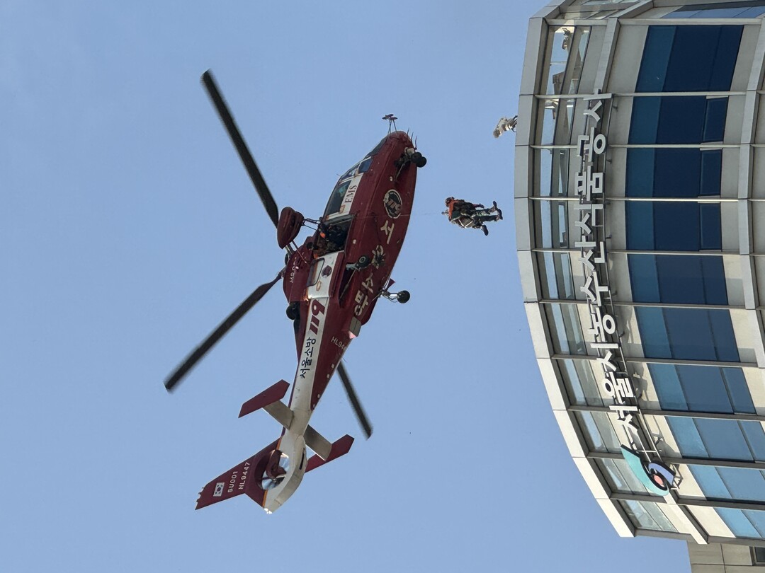 서울시농수산식품공사·송파구청·송파소방서 합동  가락시장 싱크홀 안전사고발생 대응 종합훈련 실시