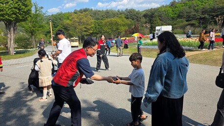 [포토뉴스]박은식 산림청장, “국립백두대간수목원 서 산불예방 캠페인 전개”